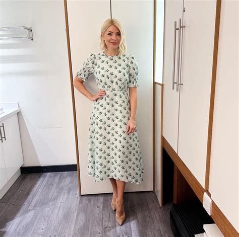 Hoping this one isn’t a fake : r/TheHollyWilloughby